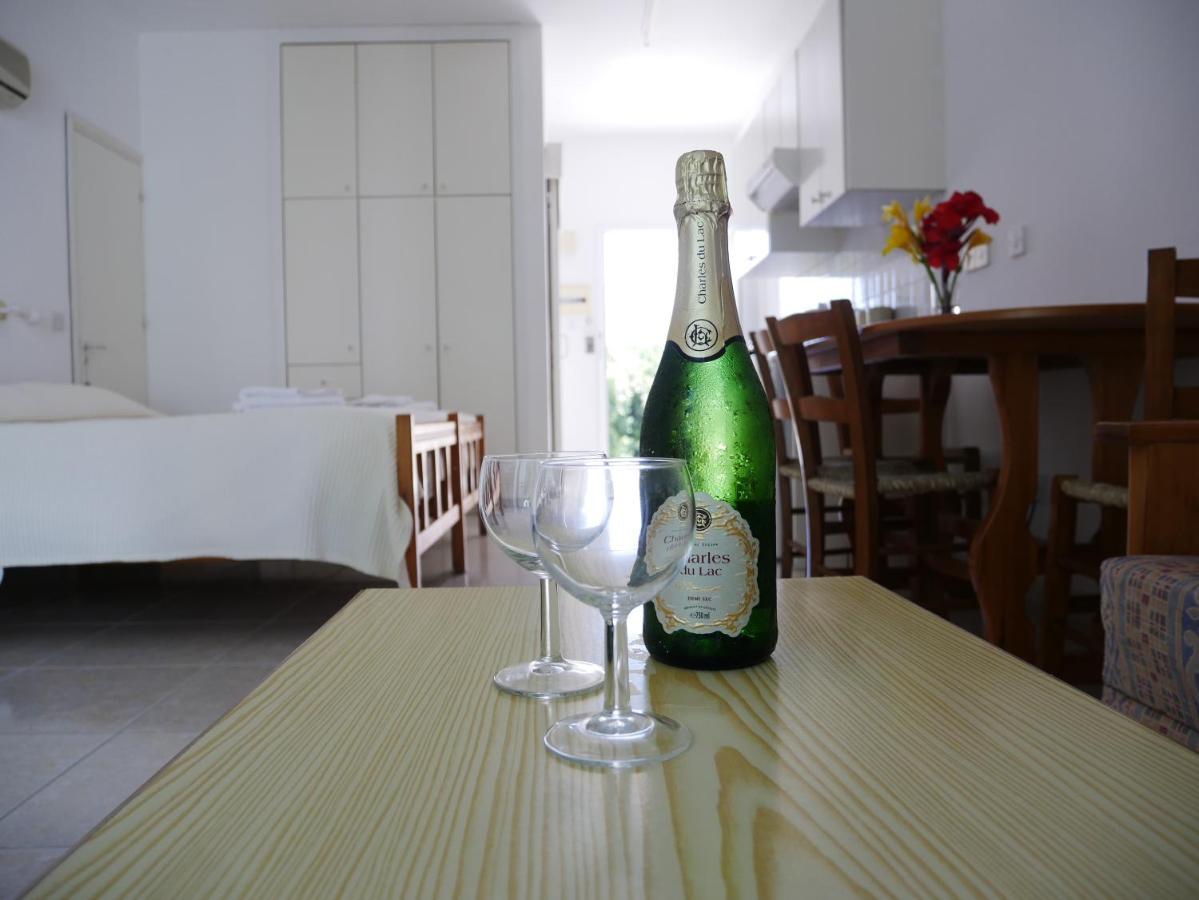 柯泽思公寓式酒店 Polis 外观 照片